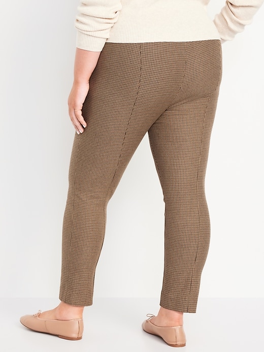 L'image numéro 8 présente Pantalon Pixie élégant ajusté à taille très haute