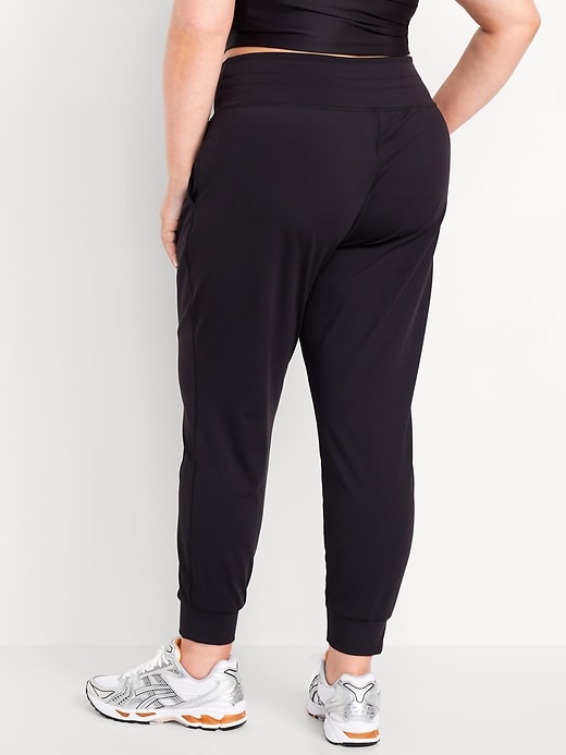 L'image numéro 7 présente Pantalon de jogging PowerSoft à couture et à taille haute