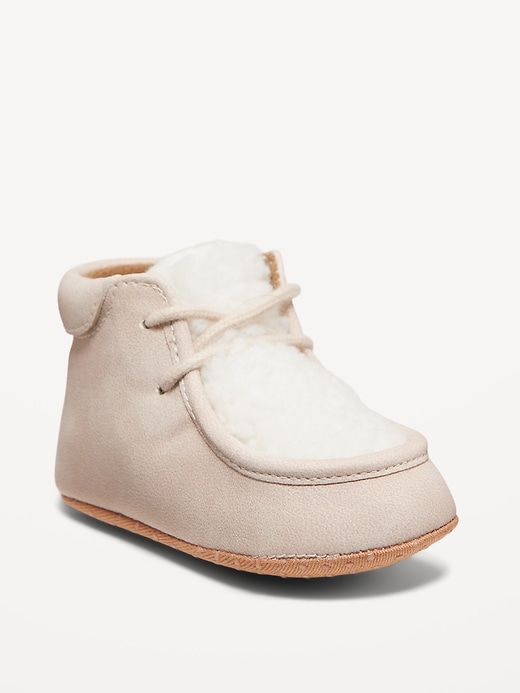 Voir une image plus grande du produit 1 de 4. Bottes en faux suède et Sherpa pour bébé