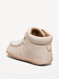 Voir une image plus grande du produit 3 de 4. Bottes en faux suède et Sherpa pour bébé