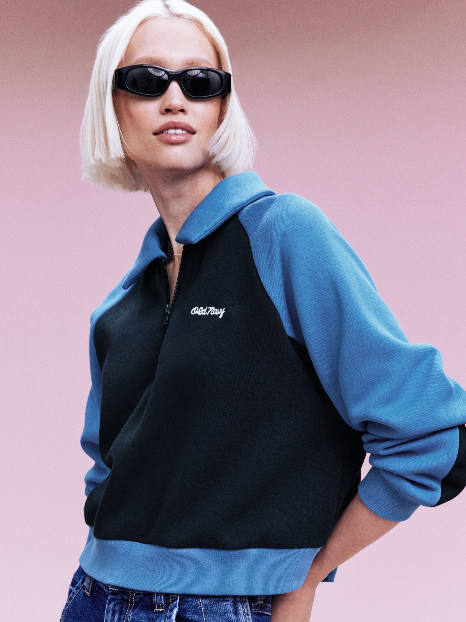 トップス 90s OLDGAP BORDER SWEAT 94 Logo-Graphic Quarter-Zip Crop Sweatshirt | Old Navy