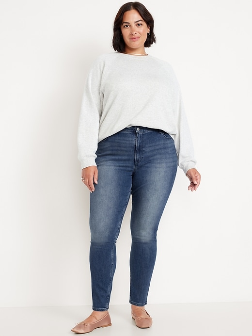 L'image numéro 7 présente Jean Wow super ajusté à taille haute