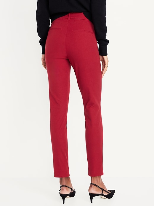 L'image numéro 2 présente Pantalon Pixie ajusté à taille haute longueur cheville