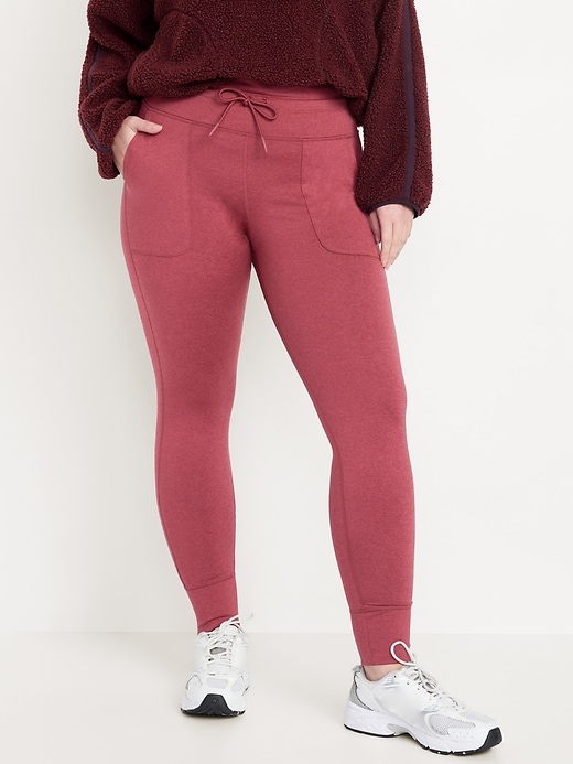 L'image numéro 4 présente Legging NuageConfo à taille très haute longueur 7/8