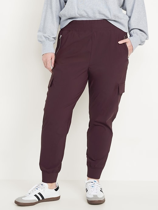 L'image numéro 4 présente Pantalon de jogging cargo Tech élégant à taille haute