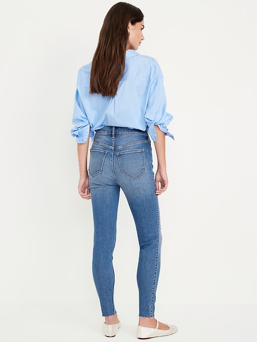 L'image numéro 3 présente Jean Rockstar super ajusté à Extensibilité 360° à taille très haute