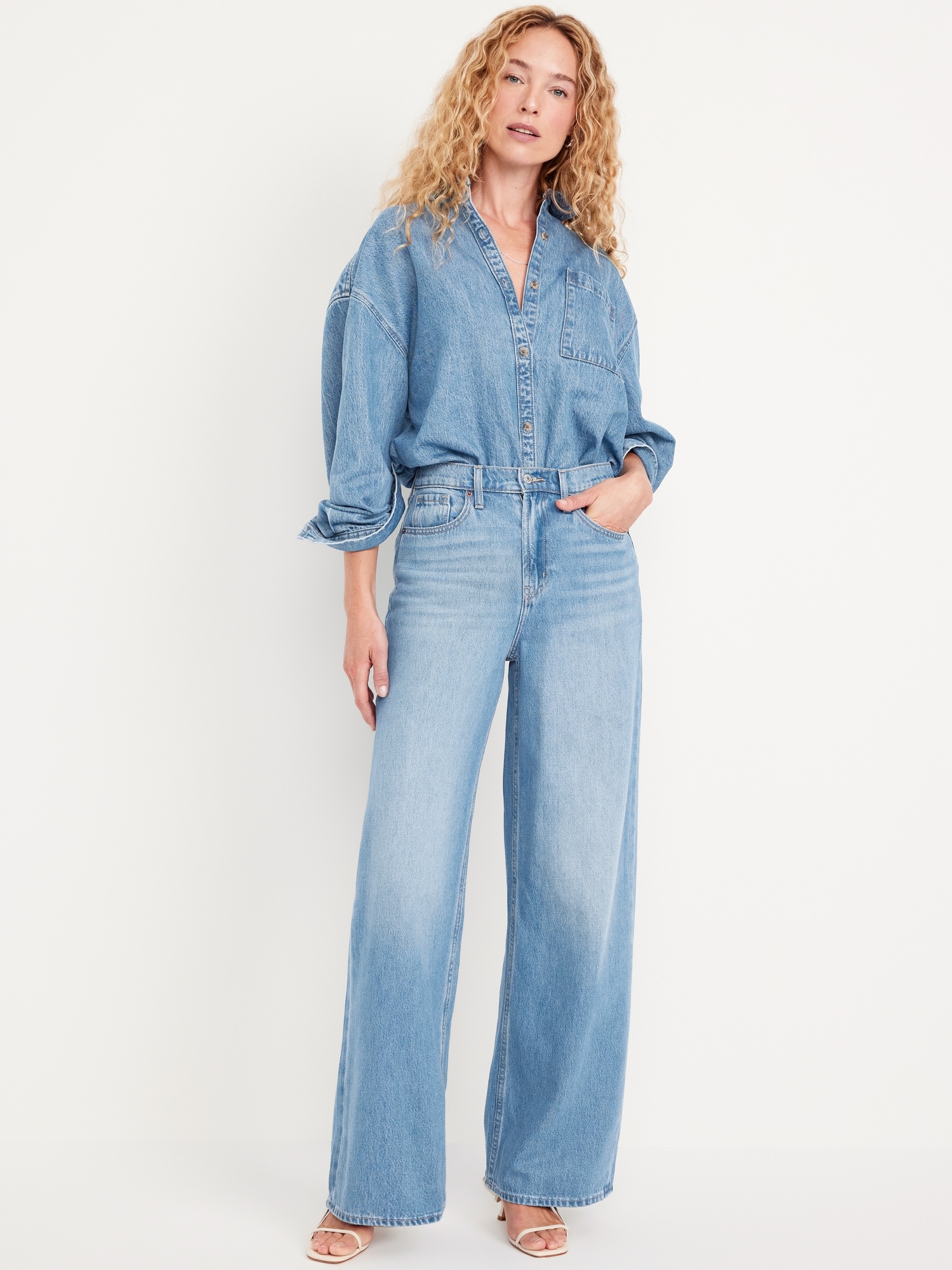 High-Waisted Baggy Wide-Leg Jeans