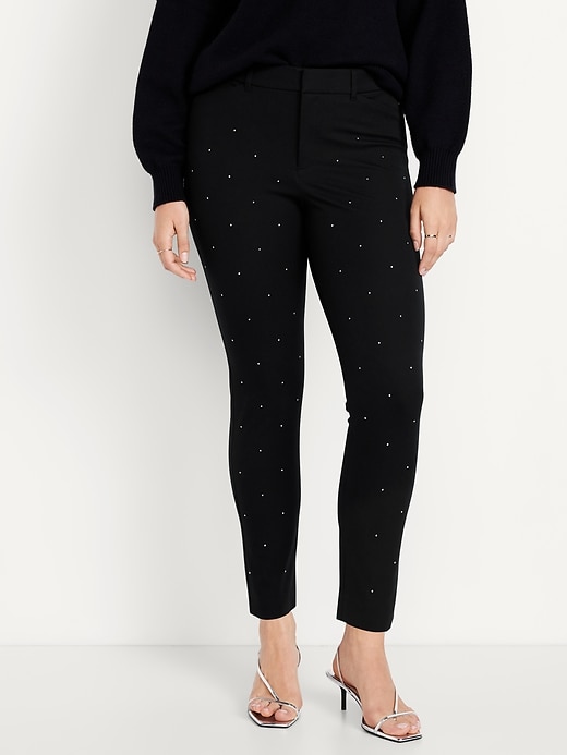 L'image numéro 5 présente Pantalon Pixie ajusté à taille haute longueur cheville avec pierres du Rhin