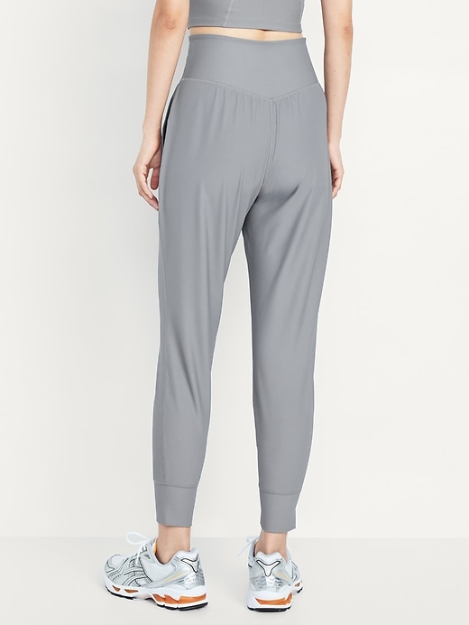 L'image numéro 2 présente Pantalon de jogging PowerSoft côtelé à taille haute longueur 7/8