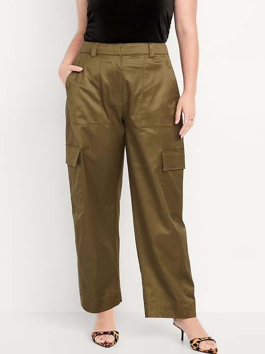 L'image numéro 5 présente Pantalon cargo coupe baril à jambe large et à taille très haute en satin