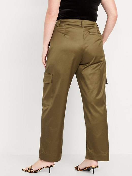 L'image numéro 6 présente Pantalon cargo coupe baril à jambe large et à taille très haute en satin