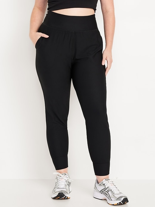 L'image numéro 4 présente Pantalon de jogging PowerSoft côtelé à taille haute longueur 7/8