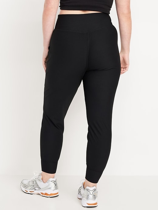 L'image numéro 5 présente Pantalon de jogging PowerSoft côtelé à taille haute longueur 7/8