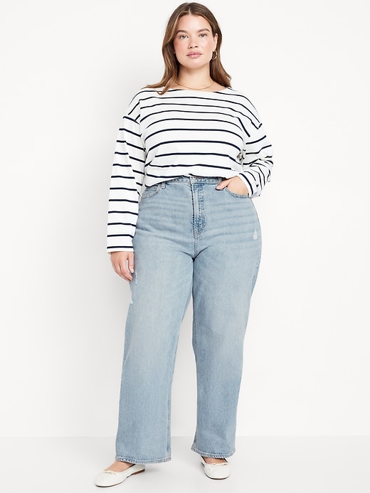 Image number 7 showing, Curvy Extra High-Waisted Wide-Leg Jeans