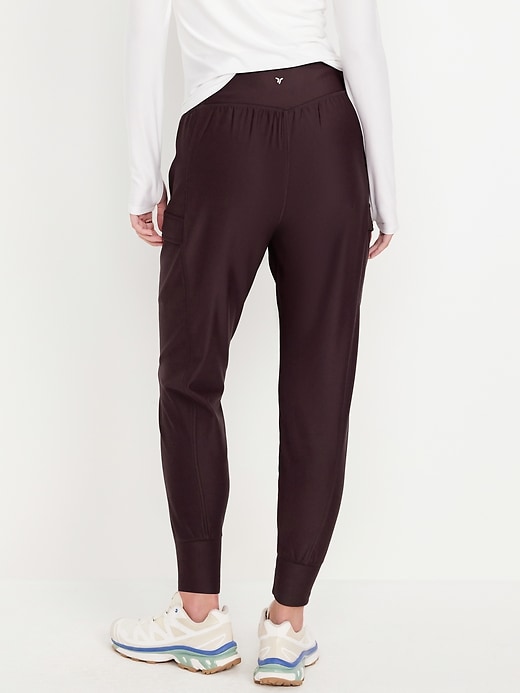 L'image numéro 2 présente Pantalon de jogging cargo court PowerSoft doublé douillet à taille très haute