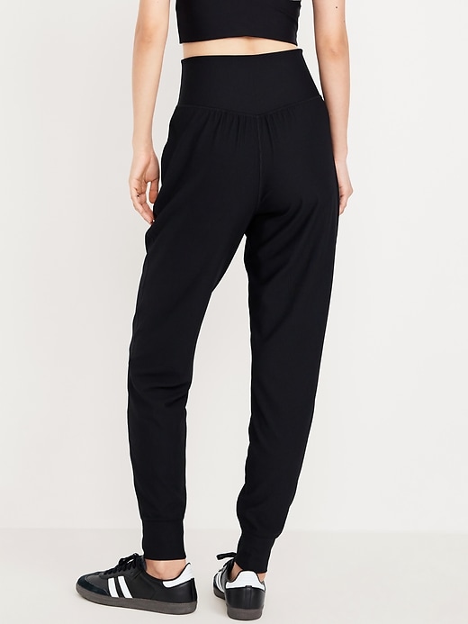 L'image numéro 2 présente Pantalon de jogging PowerSoft côtelé à taille haute longueur 7/8