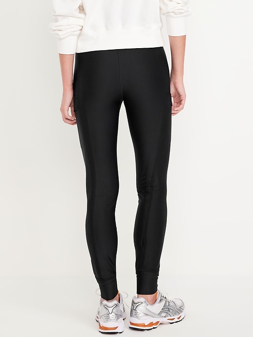 L'image numéro 2 présente Pantalon de jogging cargo court PowerSoft doublé douillet à taille très haute