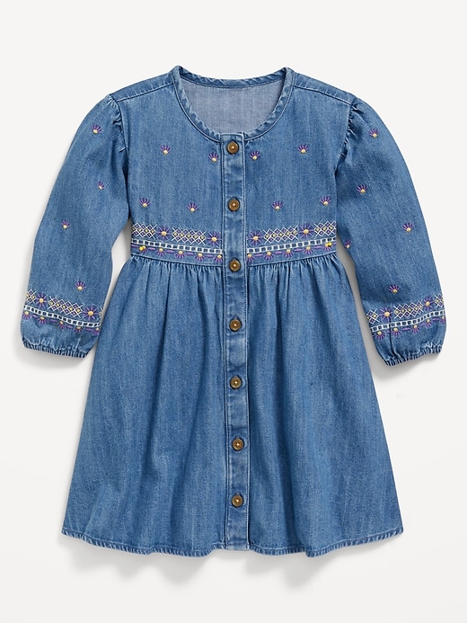 Voir une image plus grande du produit 2 de 3. Robe en denim brodée à manches longues et boutonnée sur le devant pour toute-petite fille