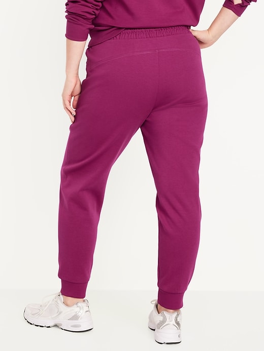 L'image numéro 5 présente Pantalon de jogging à taille haute en molleton dynamique