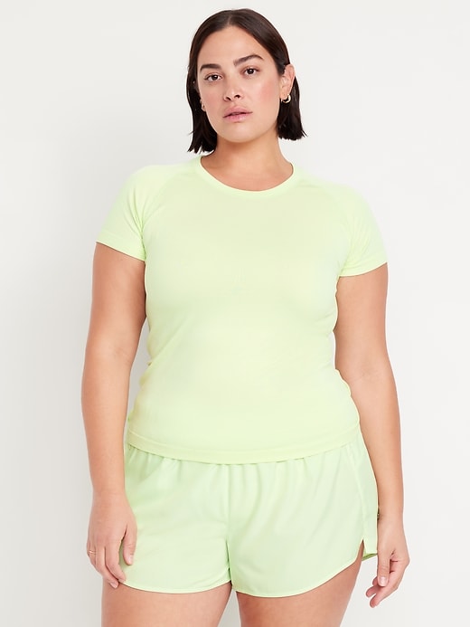 Image number 7 showing, Fitted Seamless T-Shirt