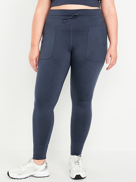 L'image numéro 6 présente Legging NuageConfo à taille très haute longueur 7/8