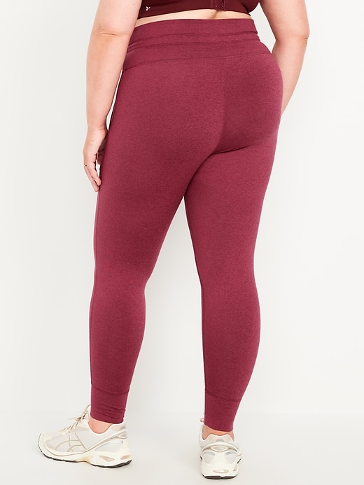 L'image numéro 7 présente Legging NuageConfo à taille très haute longueur 7/8