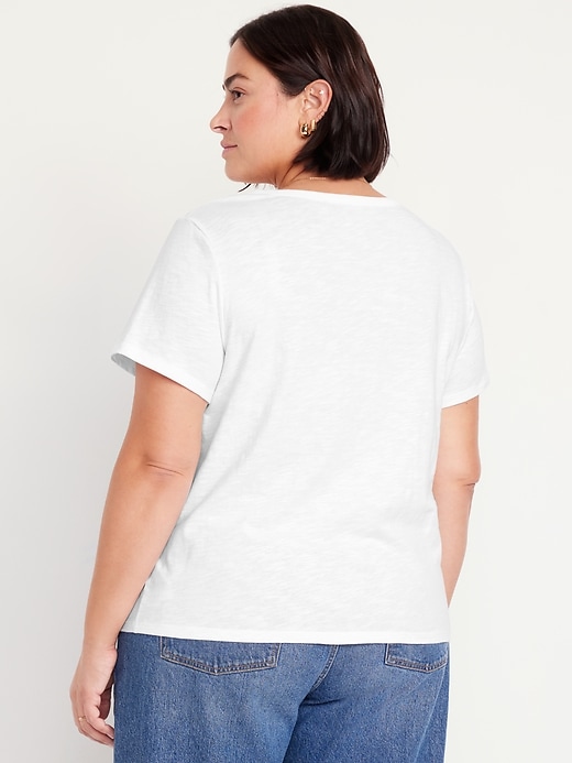 L'image numéro 8 présente T-shirt passe-partout rayé en tricot flammé