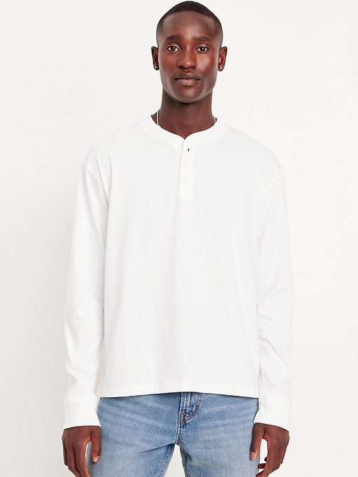 L'image numéro 1 présente T-shirt henley en tissu épais