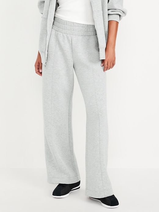 Image number 4 showing, High-Waisted Bounce Fleece Wide-Leg Sweatpants