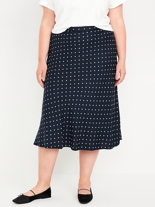 Image number 7 showing, Crepe A-Line Midi Skirt