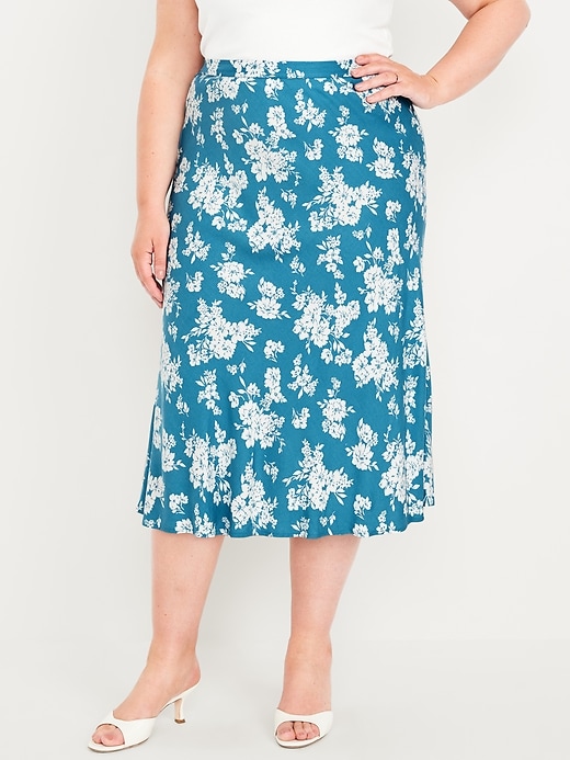 Image number 7 showing, Crepe A-Line Midi Skirt