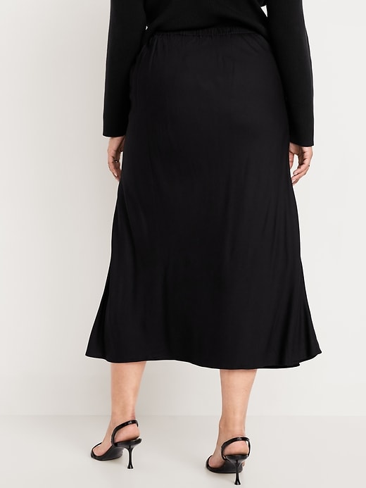 Image number 8 showing, High-Waisted Crepe Midi Skirt