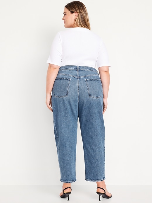 L'image numéro 7 présente Jean coupe baril à taille haute longueur cheville