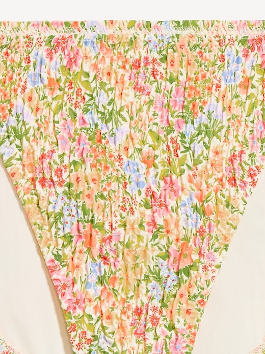 L'image numéro 9 présente String de bikini texturé à taille mi-basse