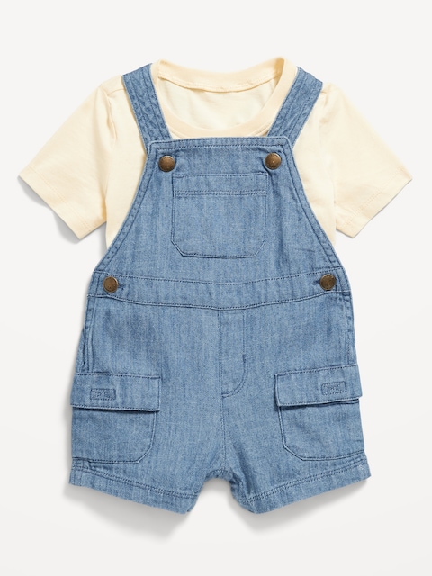 Ensemble de t-shirt à manches courtes et de salopette courte pour bébé