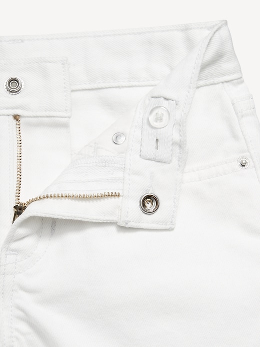 L'image numéro 5 présente Short en denim à taille haute et à ourlet effiloché pour fille