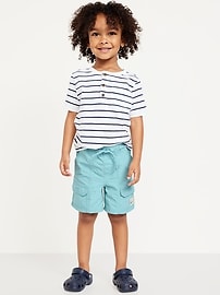 L'image numéro 2 présente Short cargo ample indéchirable pour tout-petit garçon