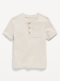 L'image numéro 1 présente T-shirt henley à poche à manches courtes pour tout-petit garçon