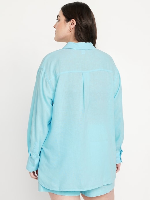 Image number 6 showing, Linen-Blend Loose Button-Down Shirt