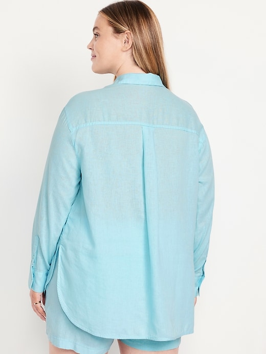 Image number 8 showing, Linen-Blend Loose Button-Down Shirt