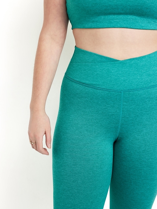 Image number 3 showing, Extra High-Waisted CloudComfy 7/8 Leggings