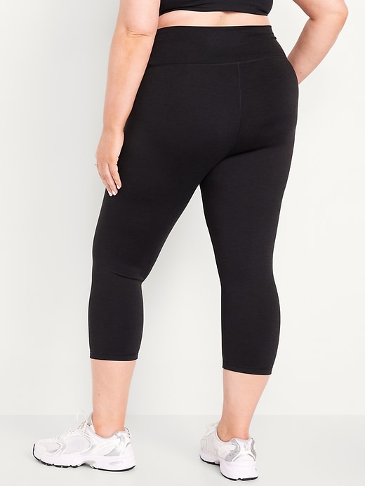 Image number 7 showing, Extra High-Waisted CloudComfy Crop Leggings