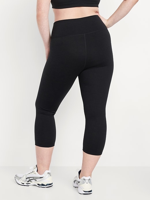 Image number 5 showing, Extra High-Waisted CloudComfy Crop Leggings