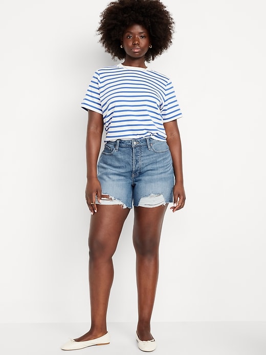 Image number 5 showing, Curvy High-Waisted OG Jean Cut-Off Shorts -- 5-inch inseam