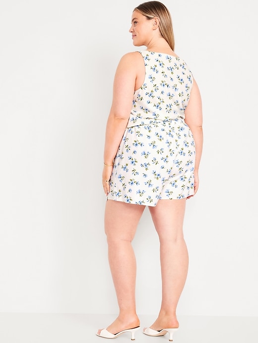 Image number 8 showing, High-Waisted Linen-Blend Mini Skort