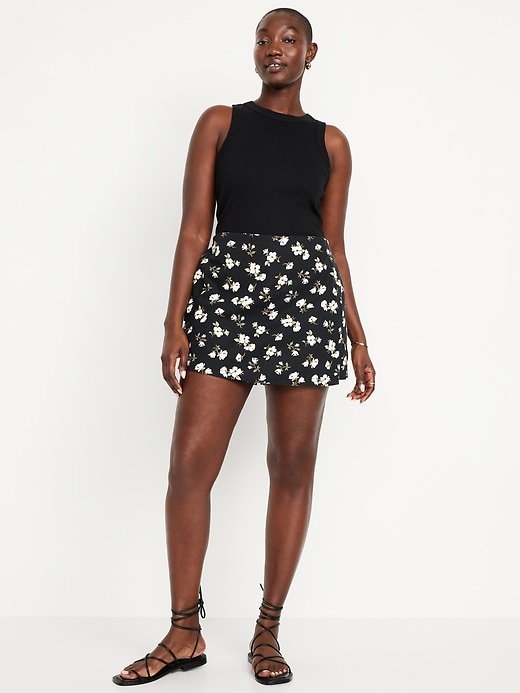 Image number 5 showing, High-Waisted Linen-Blend Mini Skort