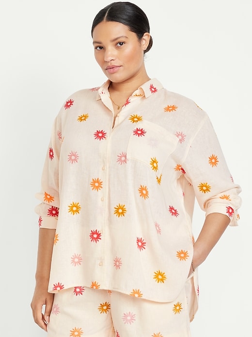 Image number 7 showing, Loose Button-Down Linen-Blend Shirt