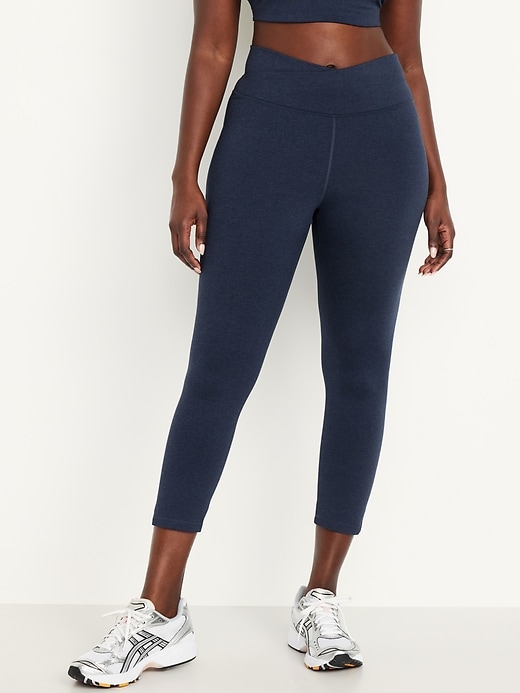 Image number 4 showing, Extra High-Waisted CloudComfy Crop Leggings