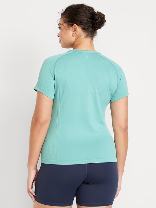 Image number 6 showing, Fluid Seamless Fitted T-Shirt