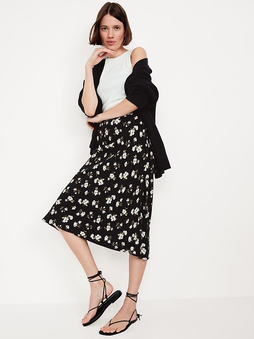 Image number 3 showing, Crepe A-Line Midi Skirt